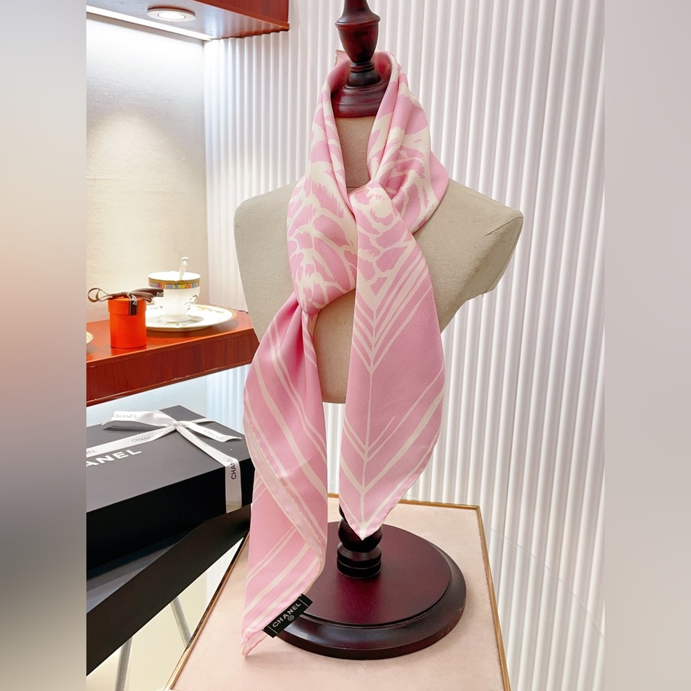 Chanel Pink and White Scarf - Picture 3 of 6
